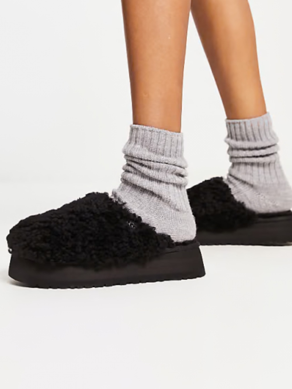 Ugg - Maxi Curly Platform Slides